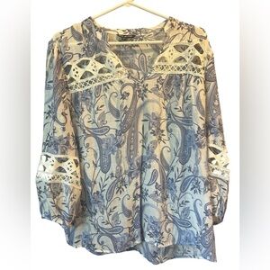 Unique Spectrum Blue & White Paisley Top Size XL Spring
